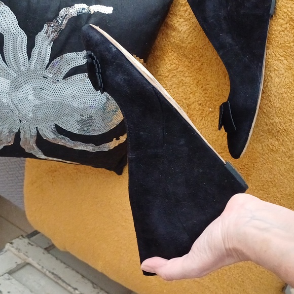 🔥🔥🔥Kate Spade New York Whitlee suede black bow wedge slip ons 10.5 - Picture 8 of 16